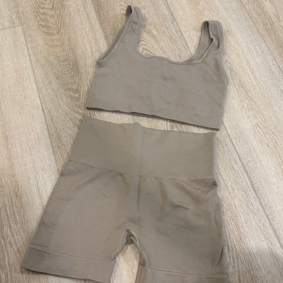 SET Active Tan Bike Shorts - Picture 1 of 3